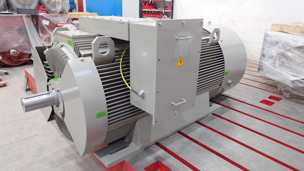 Motor special de medie tensiune cu densitate mare de putere H17R-450X-4 1350kW pentru ventilator