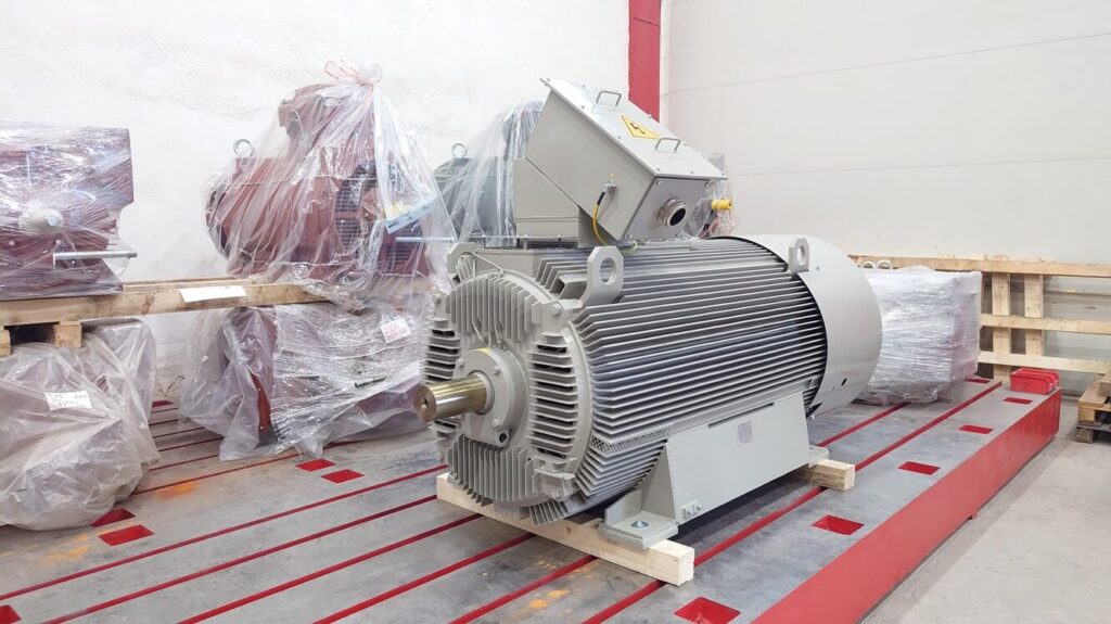 Motor de medie tensiune cu rotor cu bare de cupru H17R-500-4-ODP 1750kW pentru slot de testare