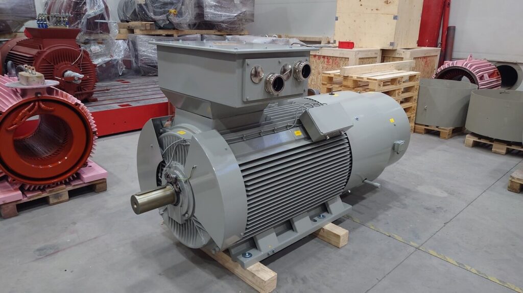 Motor de joasă tensiune pentru utilizare cu variator de frecvență H17RL-400-6 560kW pentru linia de laminare a oțelului